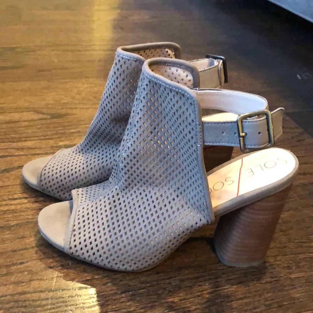 Sole Society Taupe caged booties size 7